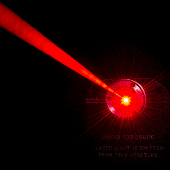 Novo lasersko oružje: Staje u kofer, gađa dronove na kilometar udaljenosti