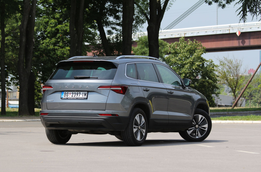 Test: Škoda Karoq 2.0 TDI DSG 4x4 – proverena kombinacija FOTO
