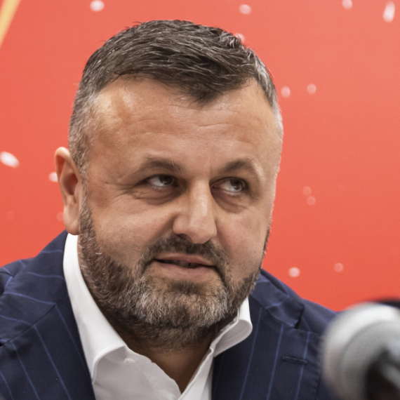 Drčelić "zagrmeo" posle poraza Zvezde: "Platiš im da te kradu, sramota!"