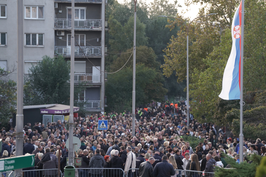 Vučić on the 16th birthday of SNS: I see a cloud coming, but we will defend Serbia and our integrity VIDEO