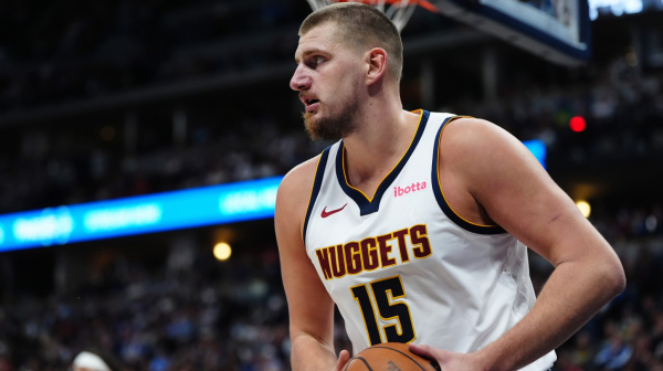 Jokić sa druge planete – tripl-dabl kakav nije viđen 62 godine! VIDEO