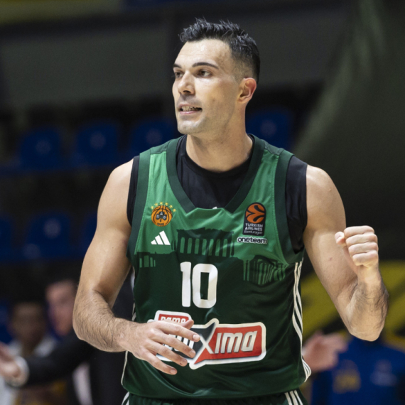 Niko kao Kostas Slukas