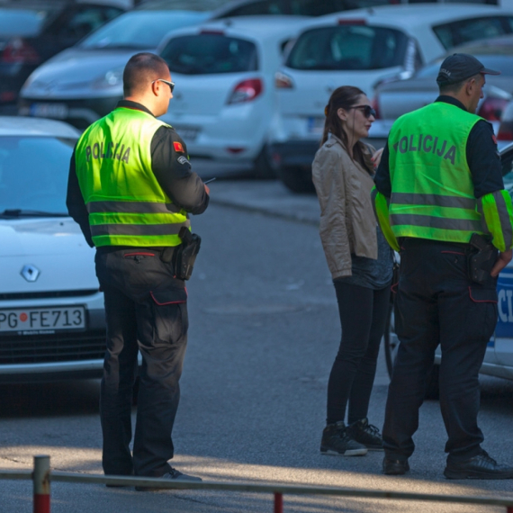 Užas u Podgorici: Ubijena žena u dvorištu kuće, suprug u bekstvu