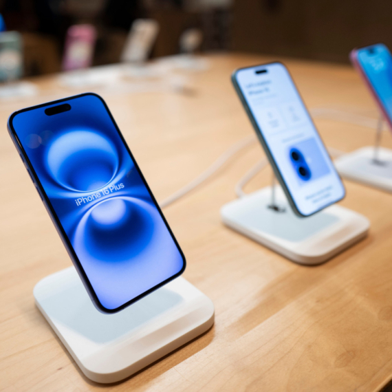 Apple prodao tri milijarde iPhone-a