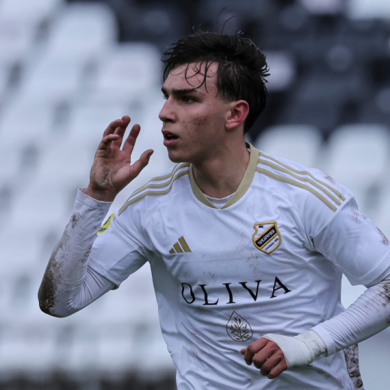 Ima nade za Zvezdu – srpskom talentu propao transfer u Švedsku