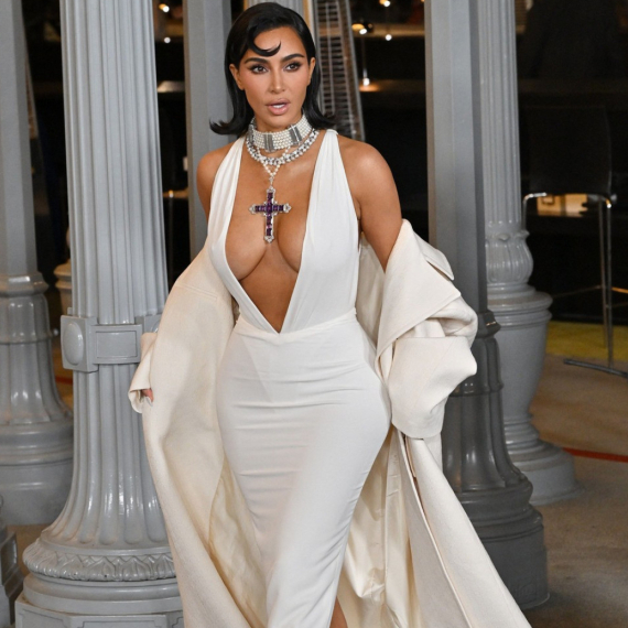 Kim Kardašijan šokirala snimcima: "Upoznajte mog novog prijatelja" VIDEO