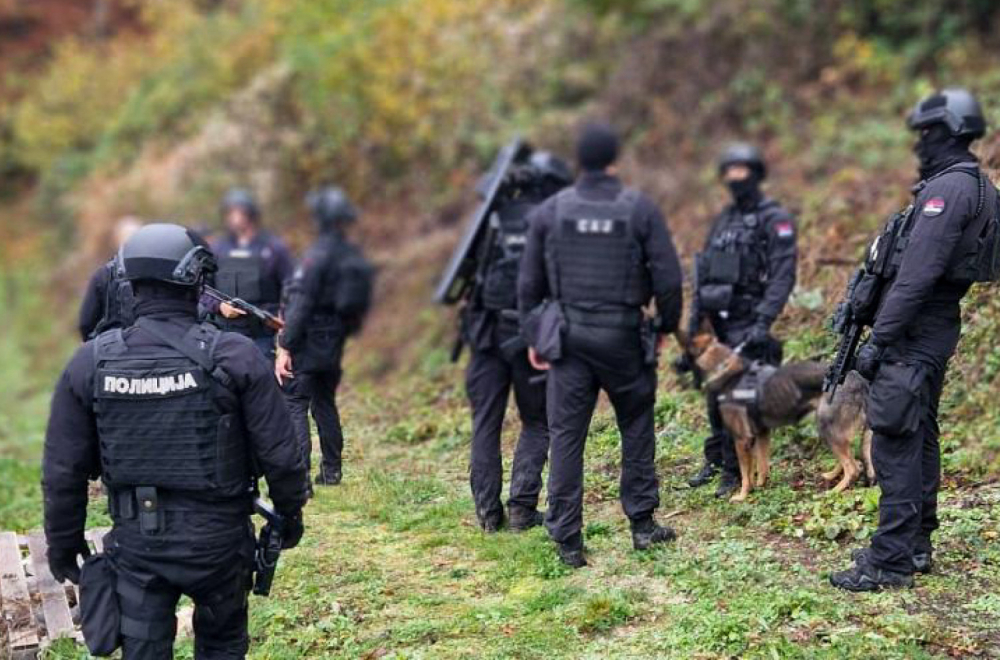 The police, the army and the Gendarmerie of Serbia and Montenegro are still looking for Balijagić