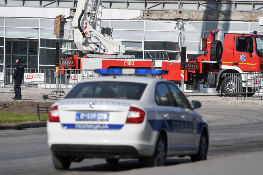 Oglasili se iz KC Vojvodine; Poznato stanje dvoje povređenih u padu nadstrešnice u Novom Sadu