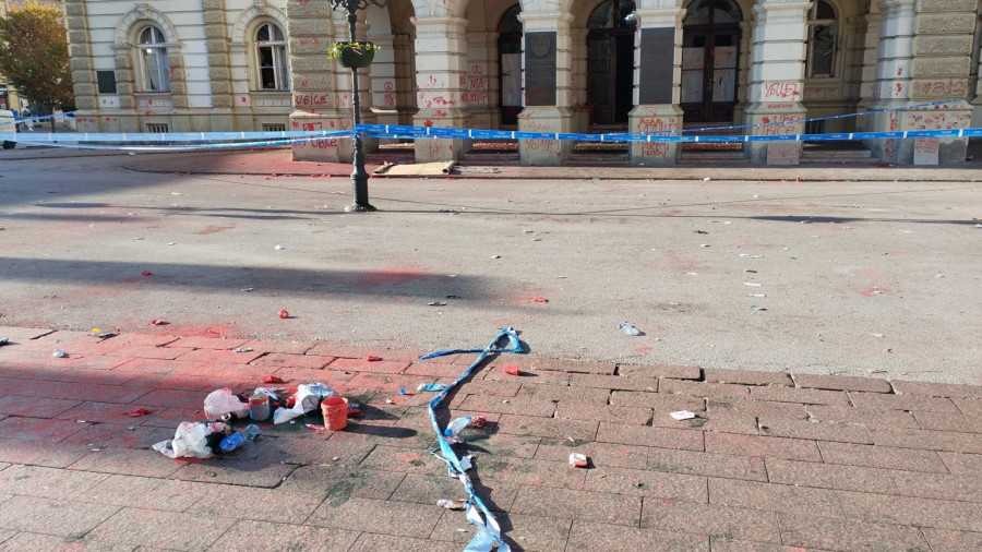 They devastated Novi Sad; Chaos and trash everywhere; Broken doors, broken windows... PHOTO/VIDEO