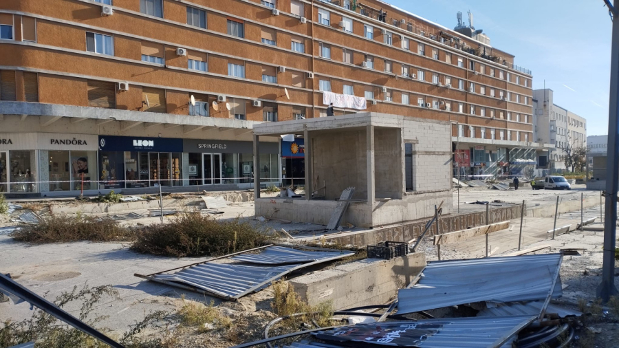 They devastated Novi Sad; Chaos and trash everywhere; Broken doors, broken windows... PHOTO/VIDEO