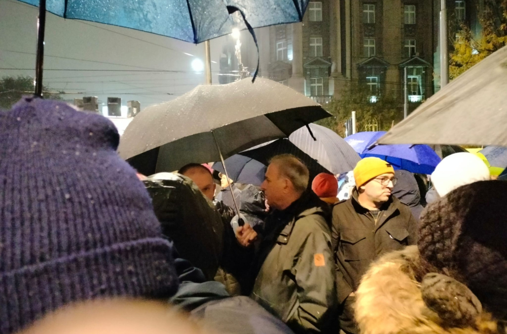 Ponoš ponovo laže: Policija koristila zvučni top; Evo dokaza da nisu FOTO