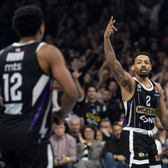 Mirotić na zvižduke odgovorio sa 19 poena – Partizan na kolenima 6. put u nizu
