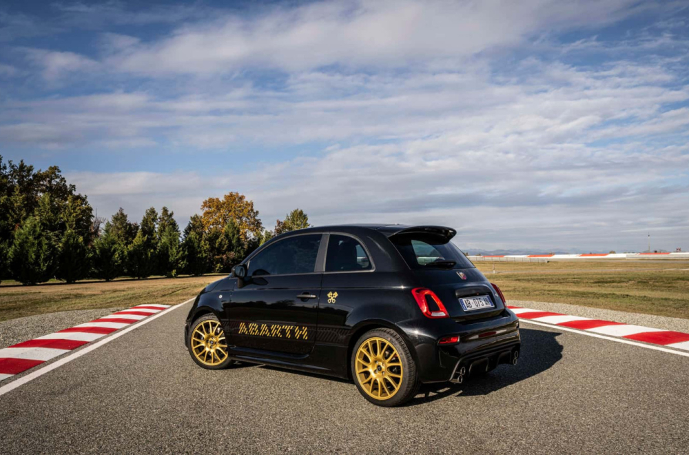Abarth: Ubiše nam benzince!