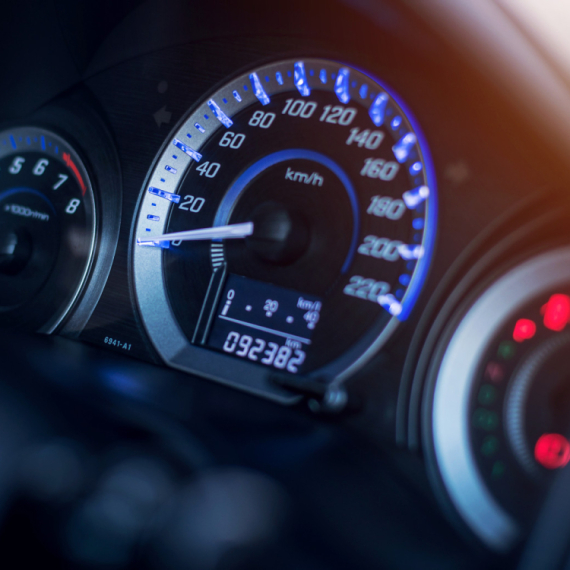 Prodavac automobila optužen za lažiranje kilometraže