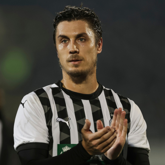 Partizan se oprostio od Nemanje Nikolića