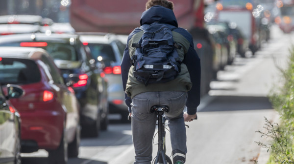 Apel vozačima: Ide lepo vreme, obratite pažnju na motocikliste i bicikliste