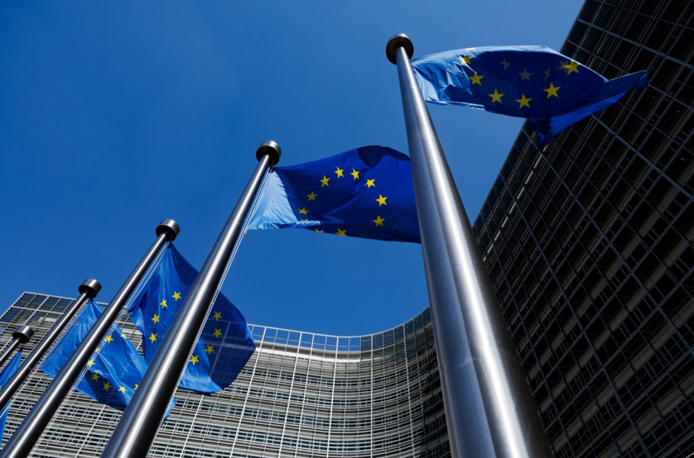 Evropa na ivici raskola; Svetske sile na tajnoj večeri; Radikalni plan preti da potkopa Brisel i podeli EU