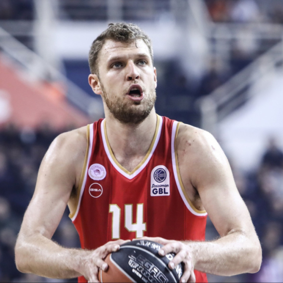 Olimpijakos i PAO za trofej Kupa – Milutinov bez promašaja iz igre
