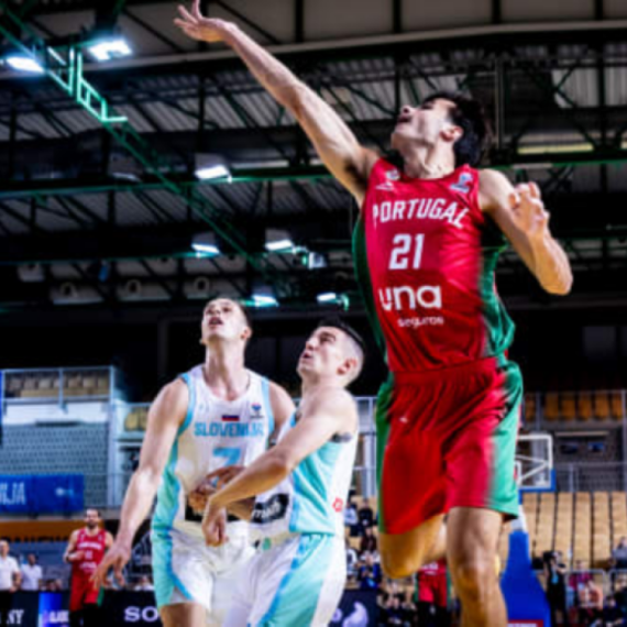 Slovenci izbegli bruku – preživeli dramu i zakoračili na Evrobasket!