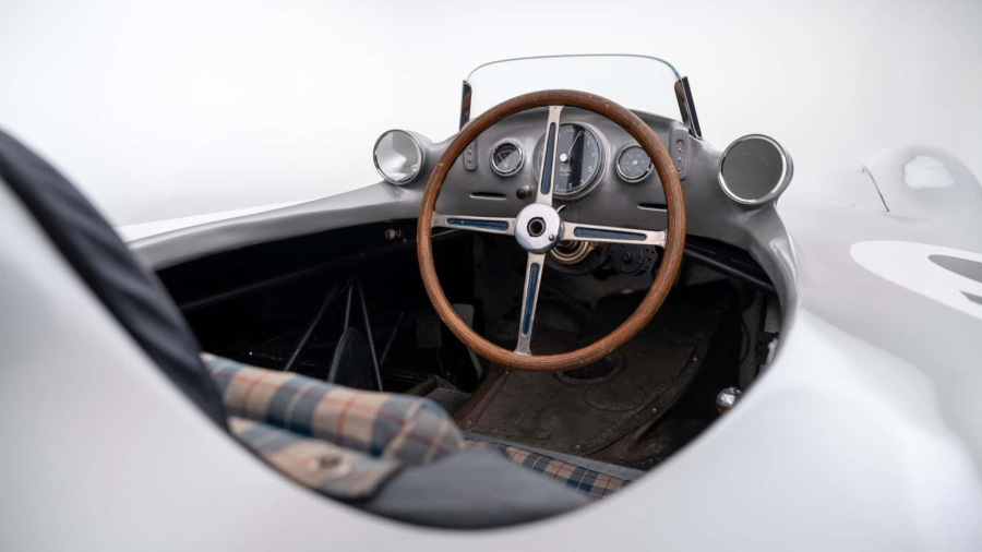 Vozio ga Fanđo: Ovaj Mercedes vredi pravo malo bogatstvo FOTO