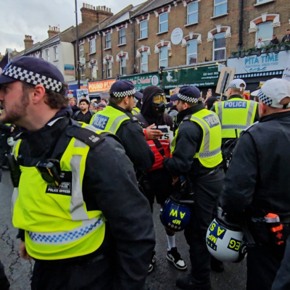 Policija u Londonu najavila veliku operaciju; Cilj je sprečavanje sukoba na protestima