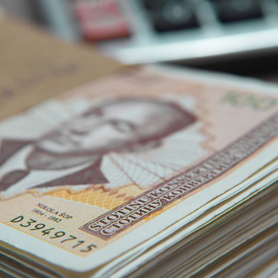 Republika Srpska u ponedeljak mora da vrati dug od 600 miliona maraka