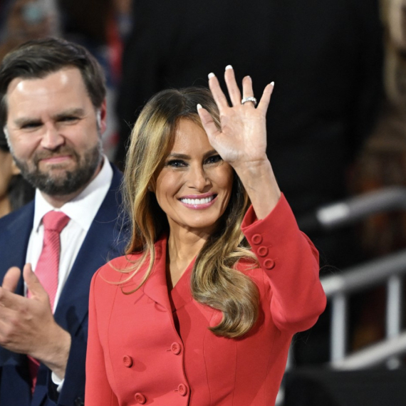 Prva dama Amerike niže modne pogotke: Najbolje izdanje Melanije Tramp do sada? FOTO/VIDEO