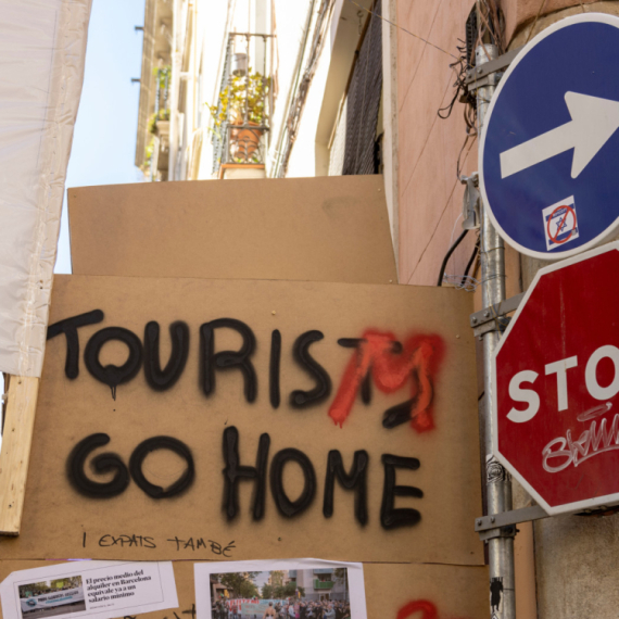 Pet evra za ulazak u prodavnicu: Simbol otpora masovnom turizmu