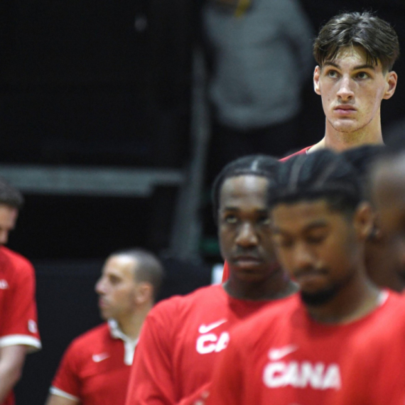 Tinejdžer od 236 cm novi rekorder NCAA VIDEO