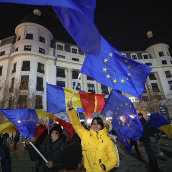 Naoružani krenuli u Bukurešt: Protest zbog poništenih izbora