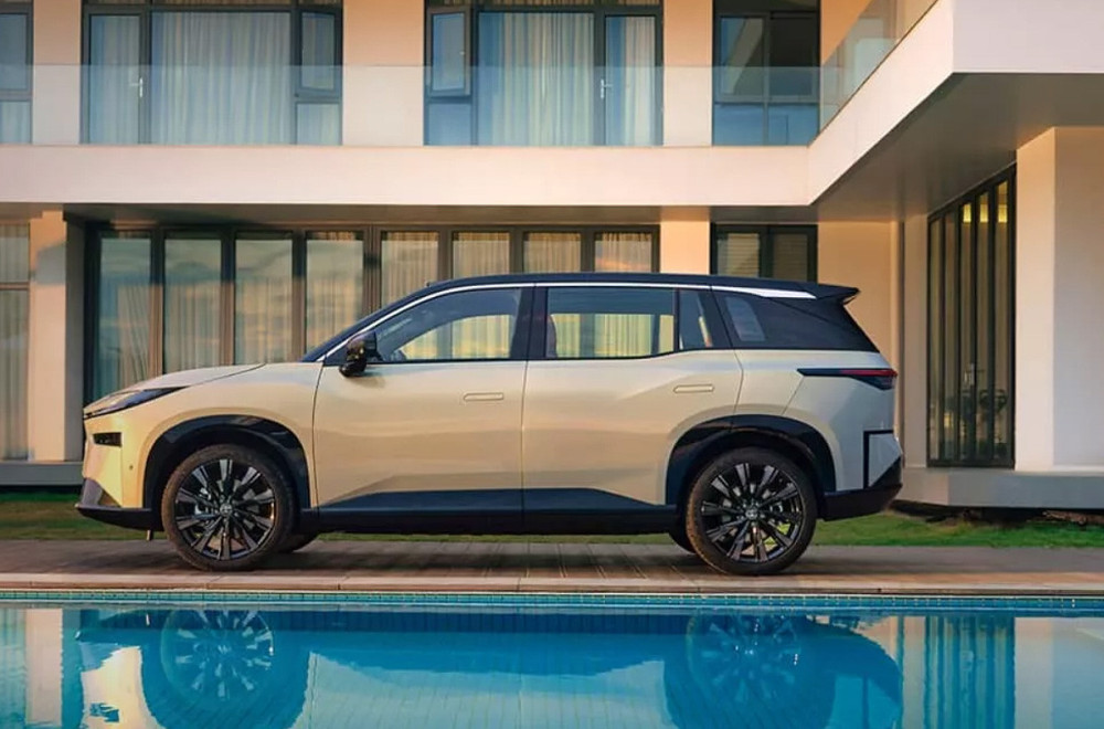 Kinezi kupuju ovaj električni SUV brže nego što Toyota može da ga proizvede