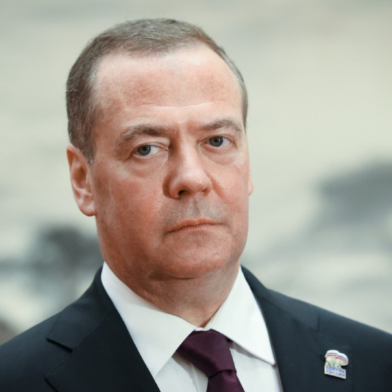 Medvedev upozorio Nemačku: "To bi bio nesumnjiv 'casus belli' za Rusiju"