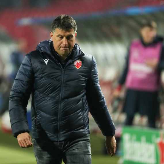 Milojević: "Radonjić odneo loptu na kojoj je sedeo, odakle ti to?"