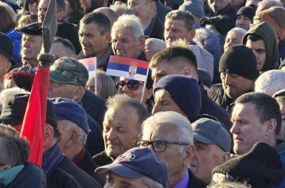 Hiljade ljudi izašlo na otvaranje deonice auto-puta od Kruševca do Vrnjačke Banje FOTO/VIDEO