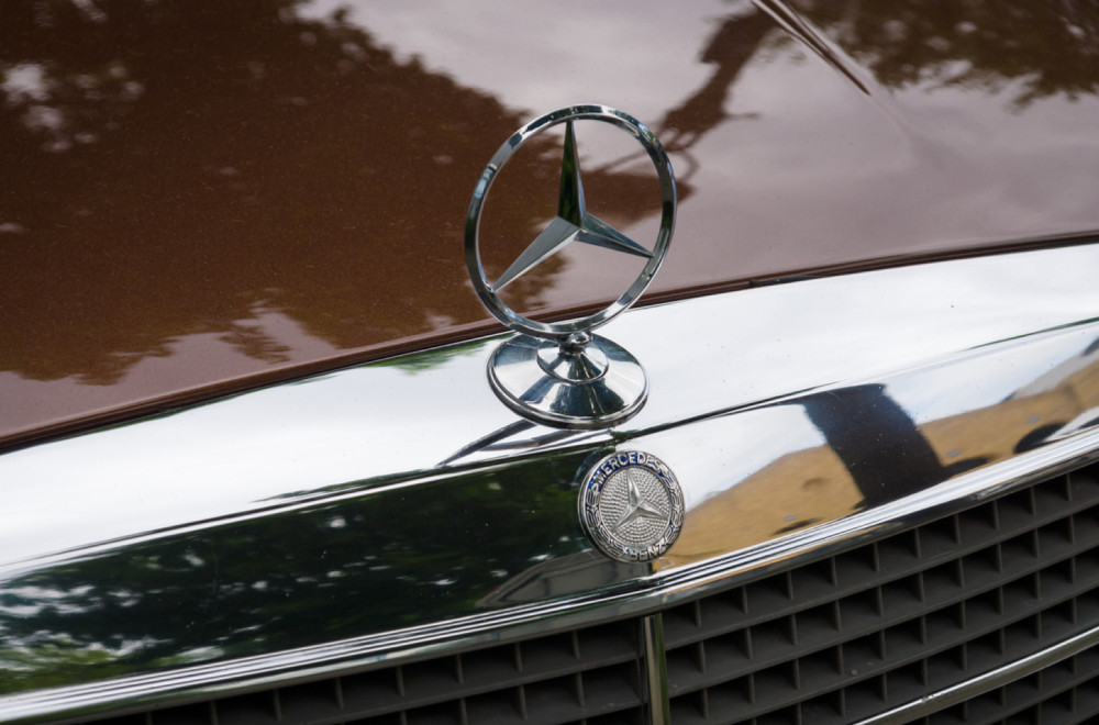 Kupili polovan Mercedes i ostali bez teksta – na točkovima zatekli drvene kočnice! FOTO
