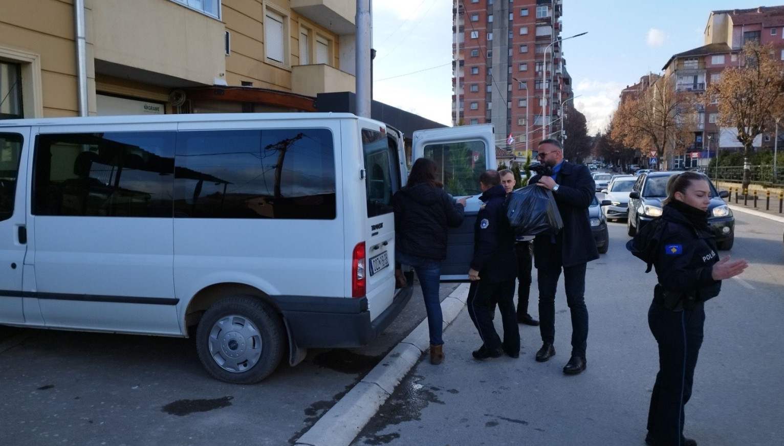 The so-called Kosovo police raided Serbian offices; The Serb List made an urgent announcement: Terror PHOTO