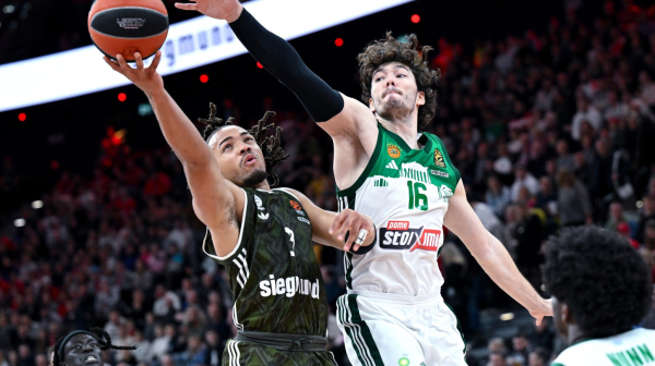 PAO na "4x3" pogon – Pariz u slobodnom padu VIDEO