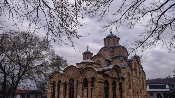 Vidovdansko pesničko bdenje održano u manastiru Gračanica: Dodeljene nagrade pesnicima
