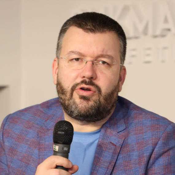 Antić: Profesor koji blokira Saobraćajni fakultet je bio nadležan za palu nadstrešnicu VIDEO