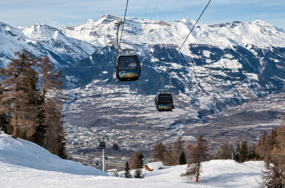 Lavina zatrpala skijaše u Pirinejima; Troje poginulo