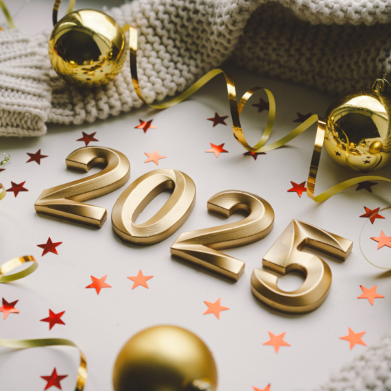 Happy New Year: They're the first to enter 2025! VIDEO