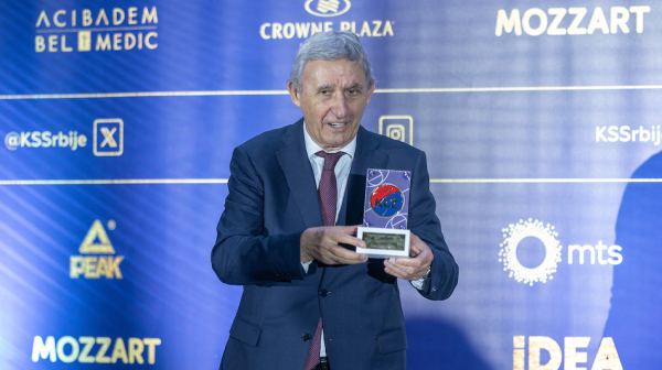 Pešić: "Ponosni na uspehe, ali gradimo poverenje, poštovanje i samopouzdanje"