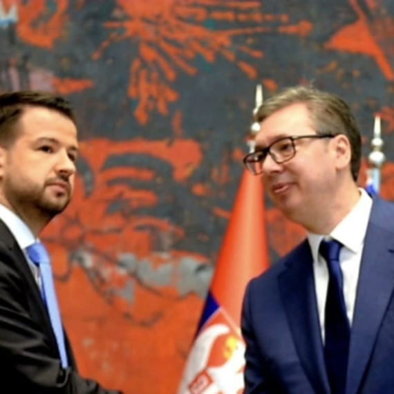 Vučić uputio saučešće Milatoviću povodom masakra na Cetinju: Ponudio svu pomoć naše države FOTO