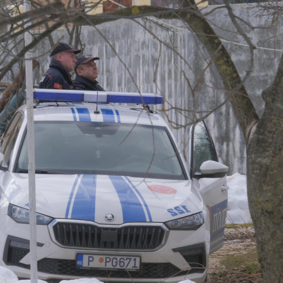Ministar policije suspendovao 19 policajaca nakon masakra na Cetinju