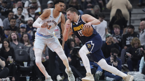 Jokić i dalje vodi