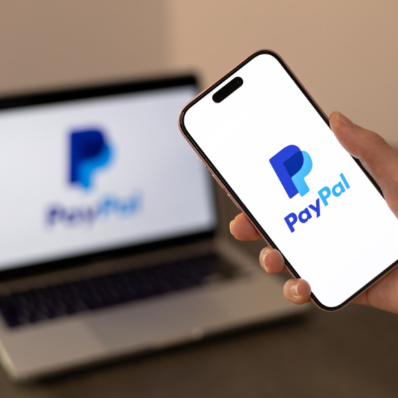 PayPal postaje banka?