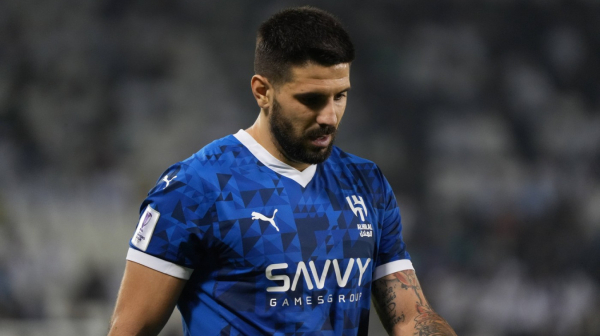 Veliki peh – povredio se Aleksandar Mitrović! FOTO