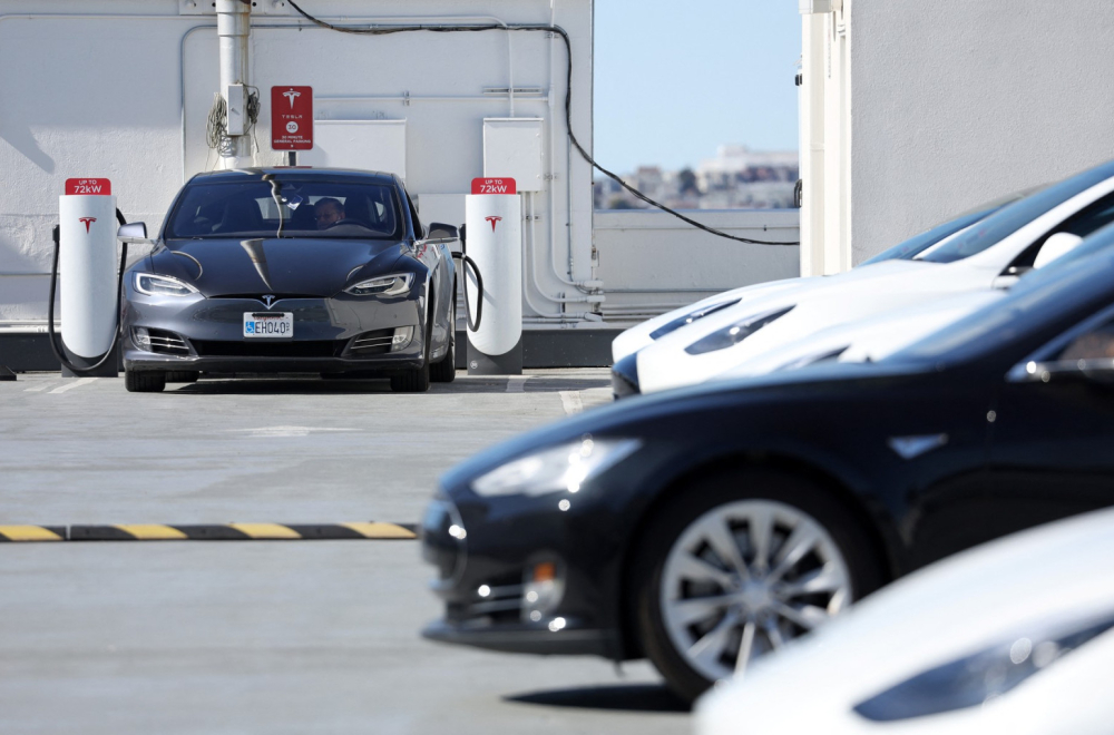 Šta bude kad se Tesla ne puni pola godine? VIDEO