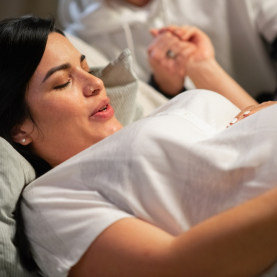 Može li epidural da naškodi bebi ili mami? Doktorka otkrila pravu istinu