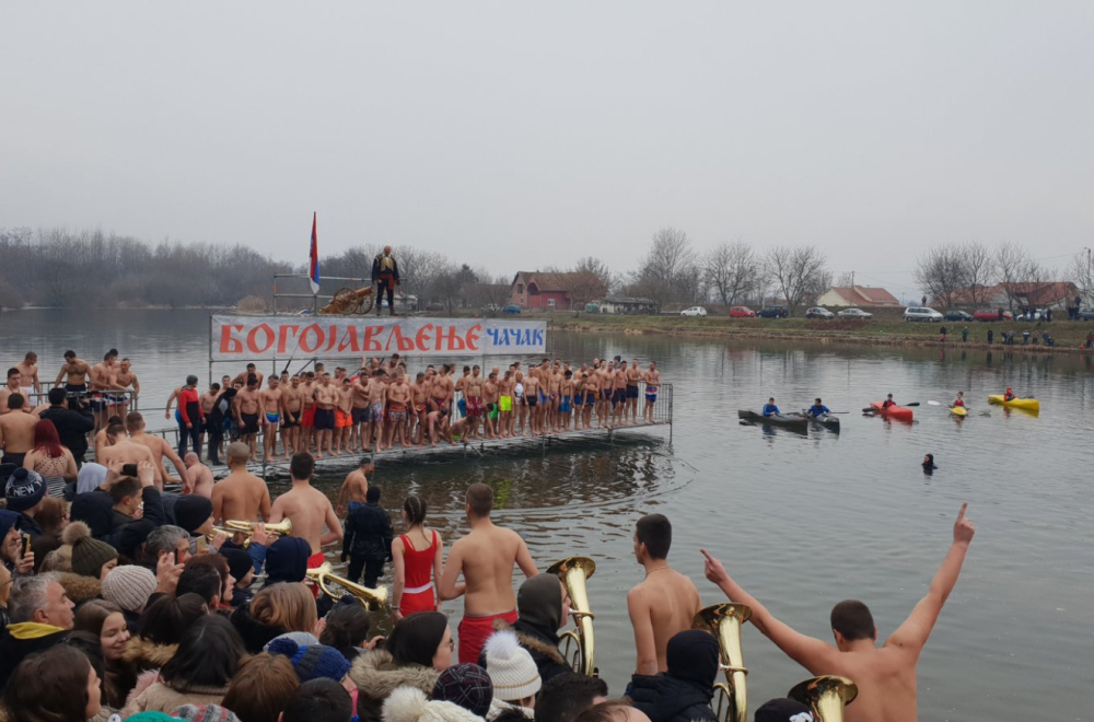 "Pokažite da ste hrabri, odani veri i tradiciji": Počele prijave za plivanje na Bogojavljenje u Čačku